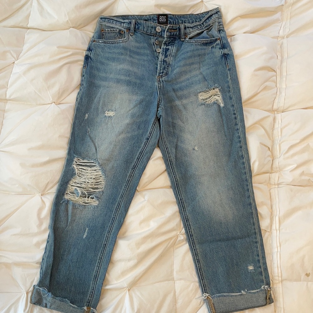 SOLD — BDG Slim Straight Jeans Ripped / Distressed